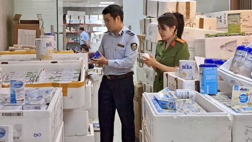 Hà Nội siết chặt quản lý thị trường dịp cuối năm, bảo vệ người tiêu dùng