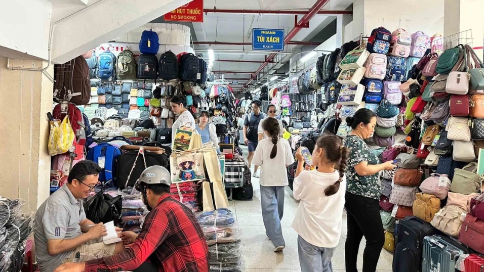 Đề xuất nâng ngưỡng miễn thuế cho hộ kinh doanh lên 500 triệu đồng/năm