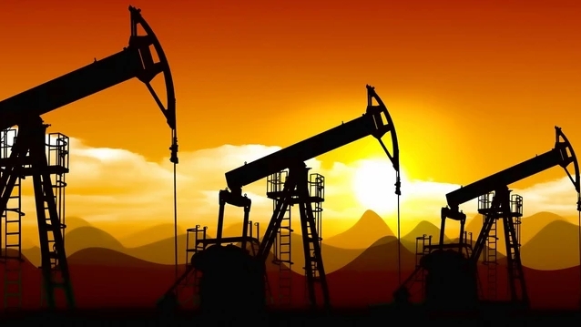 Giá xăng dầu hôm nay 1/12/2025: giá dầu thế giới giảm nhẹ