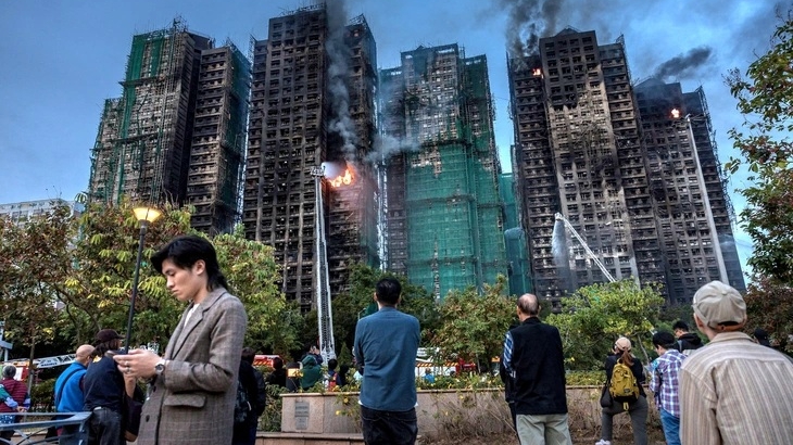 Cập nhật số nạn nhân tử vong trong vụ cháy chung cư ở Hong Kong