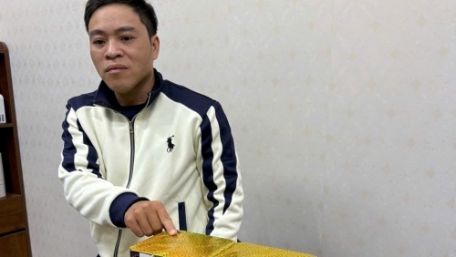 Bắt quả tang Đoàn Hồng Hiện tàng trữ hàng cấm ở Hải Phòng