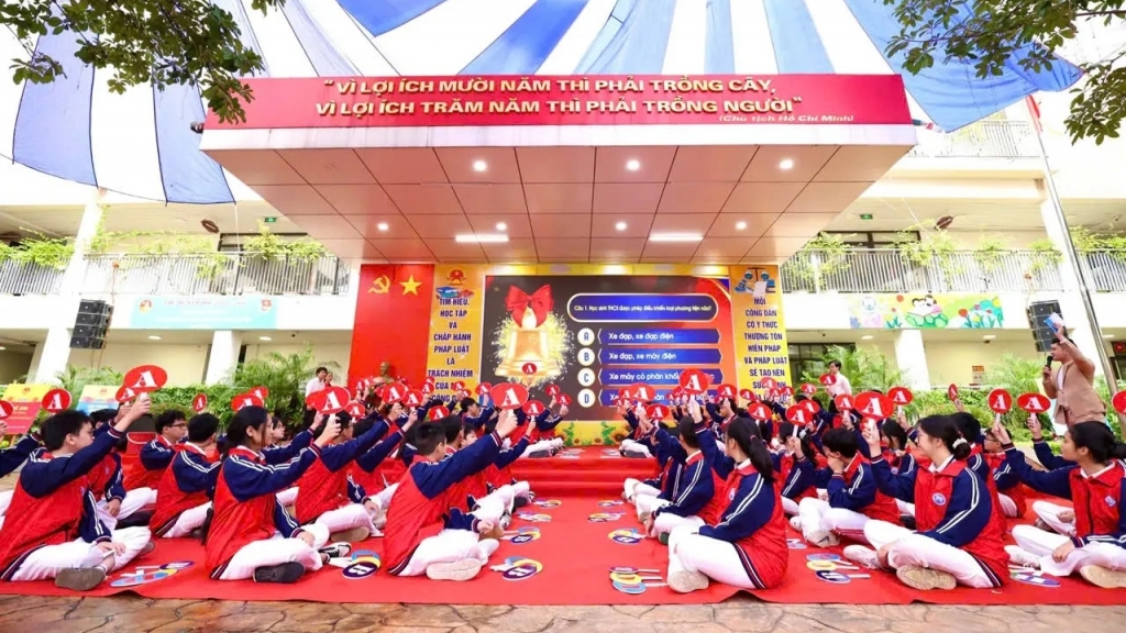 Nâng cao ý thức công dân trong giai đoạn mới