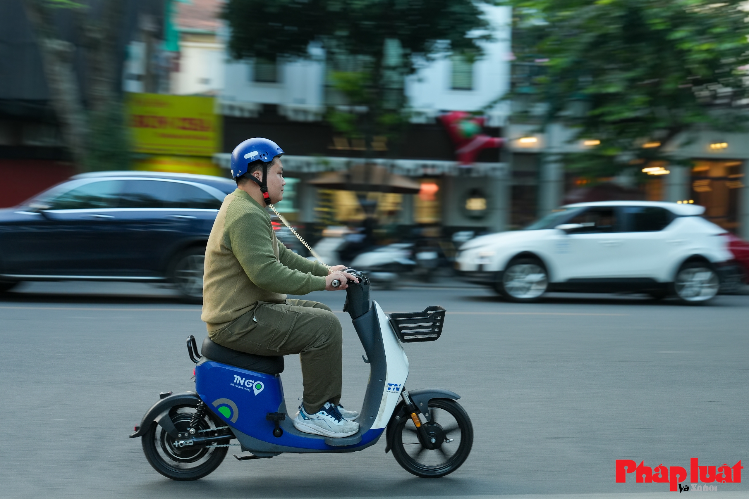 Hà Nội lần đầu đưa vào hoạt động xe điện hai bánh công cộng