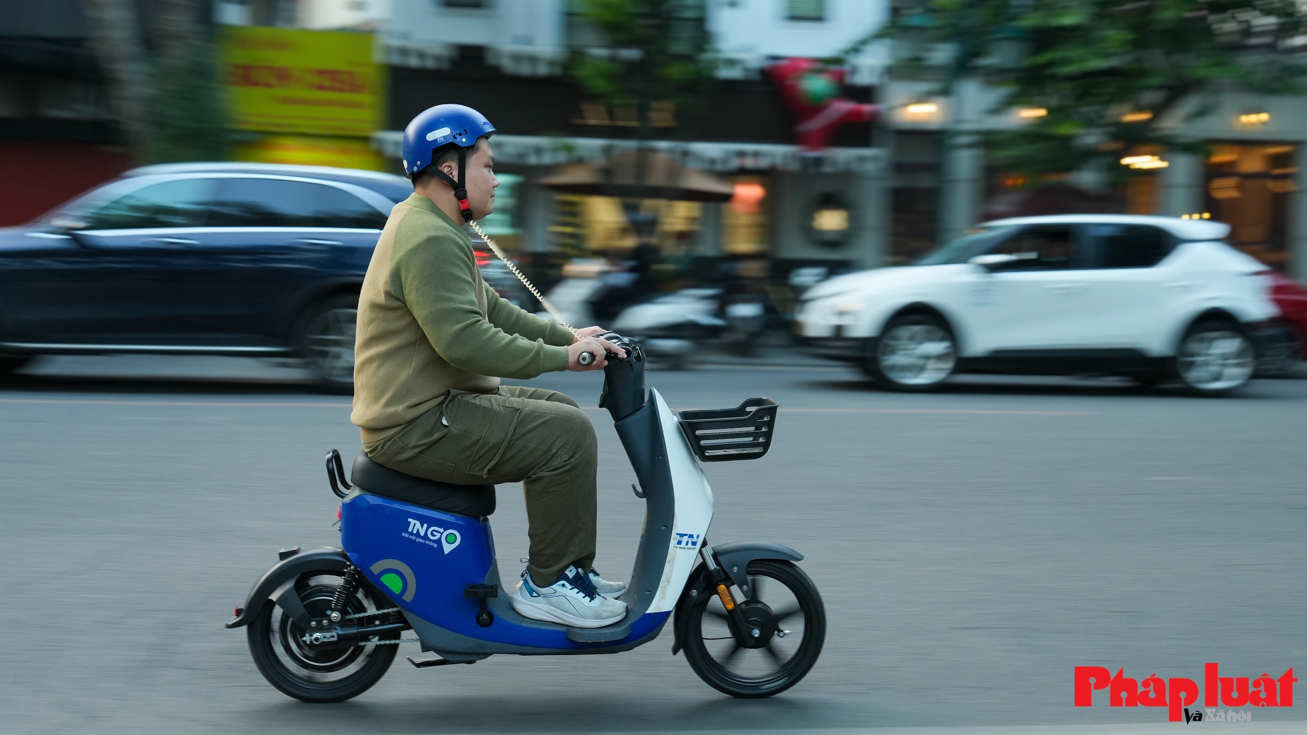 Hà Nội lần đầu đưa vào hoạt động xe điện hai bánh công cộng