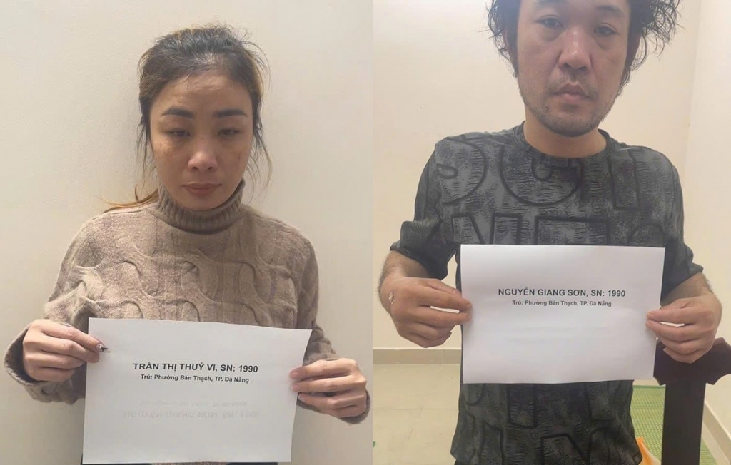 Hai đối tượng tại cơ quan công an. Ảnh: CQCA Hai đối tượng tại cơ quan công an. Ảnh: CQCA