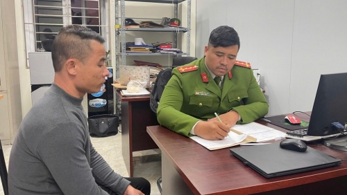 Đối tượng trốn truy nã Bùi Quang Tuyên ra đầu thú