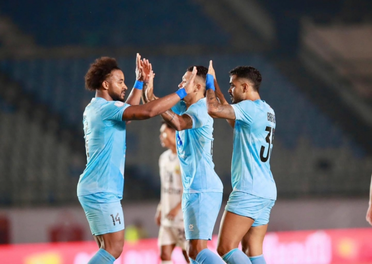 Xuân Son rực sáng với hat-trick, Nam Định thắng đậm tại ASEAN Club Championship