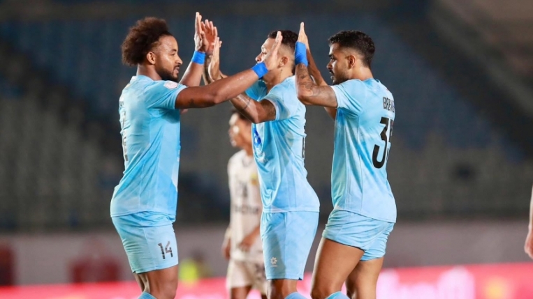 Xuân Son rực sáng với hat-trick, Nam Định thắng đậm tại ASEAN Club Championship