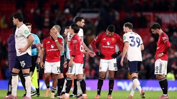Man Utd hòa thất vọng, lỡ cơ hội áp sát nhóm dẫn đầu Premier League