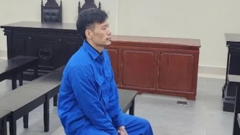 Gánh họa vì giúp đỡ kẻ say...