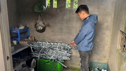 Điều tra người đàn ông làm chuyện phạm pháp lúc rạng sáng