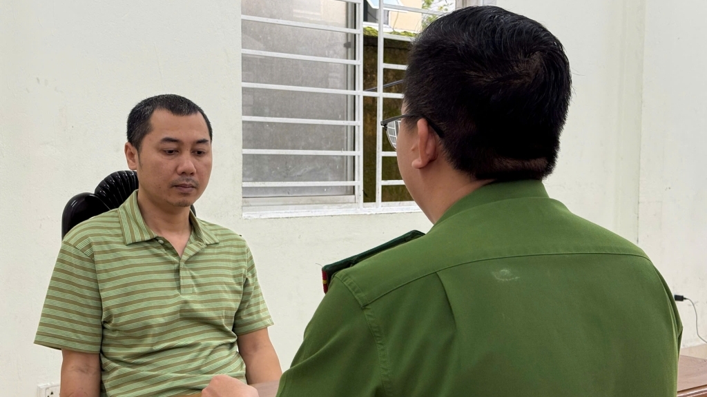 Bắt đối tượng truy sát anh họ lúc nửa đêm