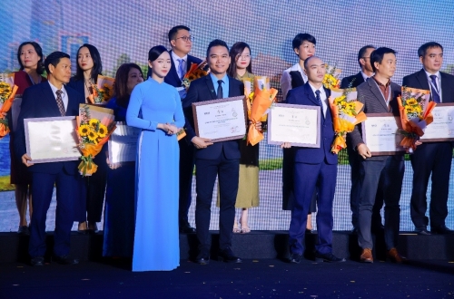 Top 100 Doanh nghiệp bền vững Việt Nam 2025