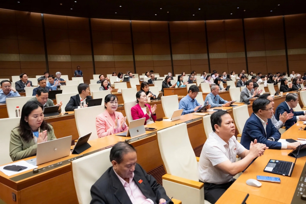 Đại biểu Quốc hội tham dự phiên họp sáng 10/12. Ảnh: Quochoi.vn