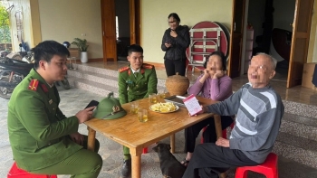 Cụ ông 80 tuổi suýt mất khoản tích góp dưỡng già sau cuộc gọi đe dọa