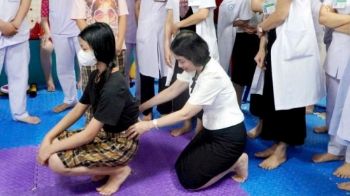 Tích cực hợp tác, chuyển giao kỹ thuật trong lĩnh vực phục hồi chức năng