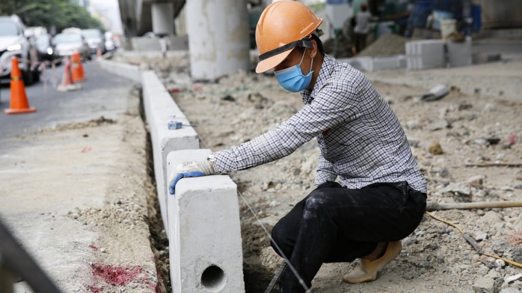 Hà Nội tạm dừng cấp phép đào lòng đường, vỉa hè khi ô nhiễm không khí nghiêm trọng