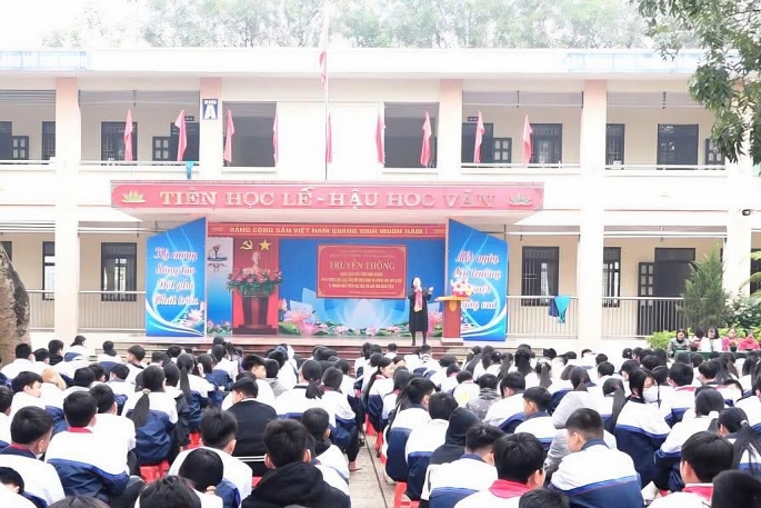 undefined Xã Dân Hòa tổ chức truyền thông nâng cao kiến thức chăm sóc sức khỏe cho học sinh