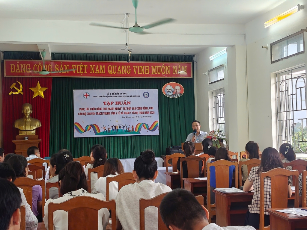 Nỗ lực “phủ sóng” Chương trình Phục hồi chức năng dựa vào cộng đồng ở tuyến cơ sở Nỗ lực “phủ sóng” Chương trình Phục hồi chức năng dựa vào cộng đồng ở tuyến cơ sở