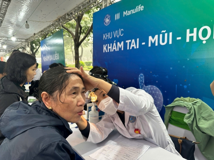 “Phòng khám đặc biệt” dành cho 3.000 người dân Hà Nội “Phòng khám đặc biệt” dành cho 3.000 người dân Hà Nội