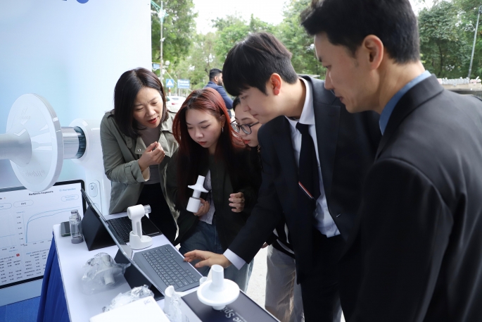 undefined Ứng dụng công nghệ tăng khả năng tiếp cận dịch vụ y tế chất lượng