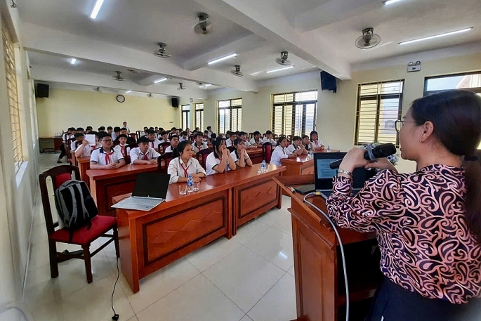 Truyền thông, chăm sóc sức khỏe học đường tại xã Yên Xuân Truyền thông, chăm sóc sức khỏe học đường tại xã Yên Xuân