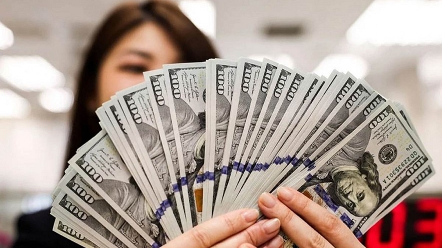 Tỷ giá USD hôm nay 15/12/2025: đồng USD tiếp tục chịu sức ép giảm giá