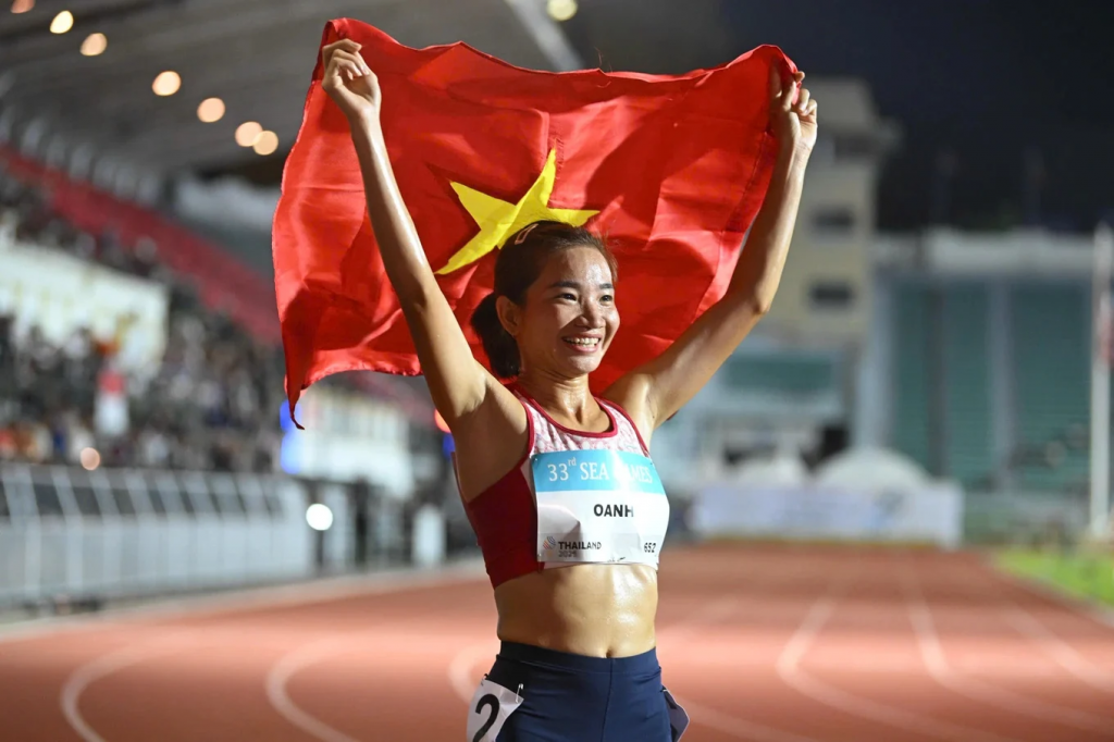 Nguyễn Thị Oanh giành HCV 5.000m nữ. Nguyễn Thị Oanh giành HCV 5.000m nữ.