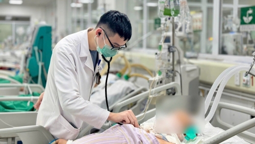 Cúm mùa tiến triển nhanh gây suy hô hấp cấp ở bệnh nhân suy giảm miễn dịch