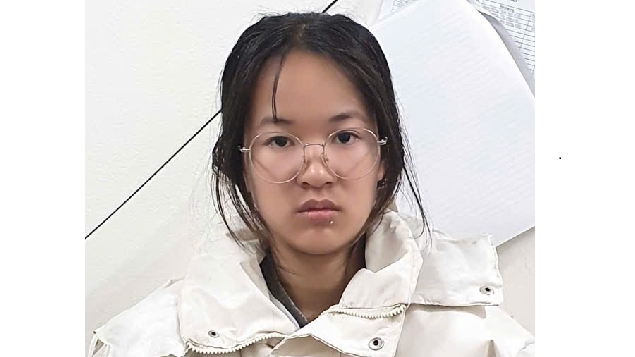 Hành vi đáng lên án của cô gái trẻ lúc tối muộn