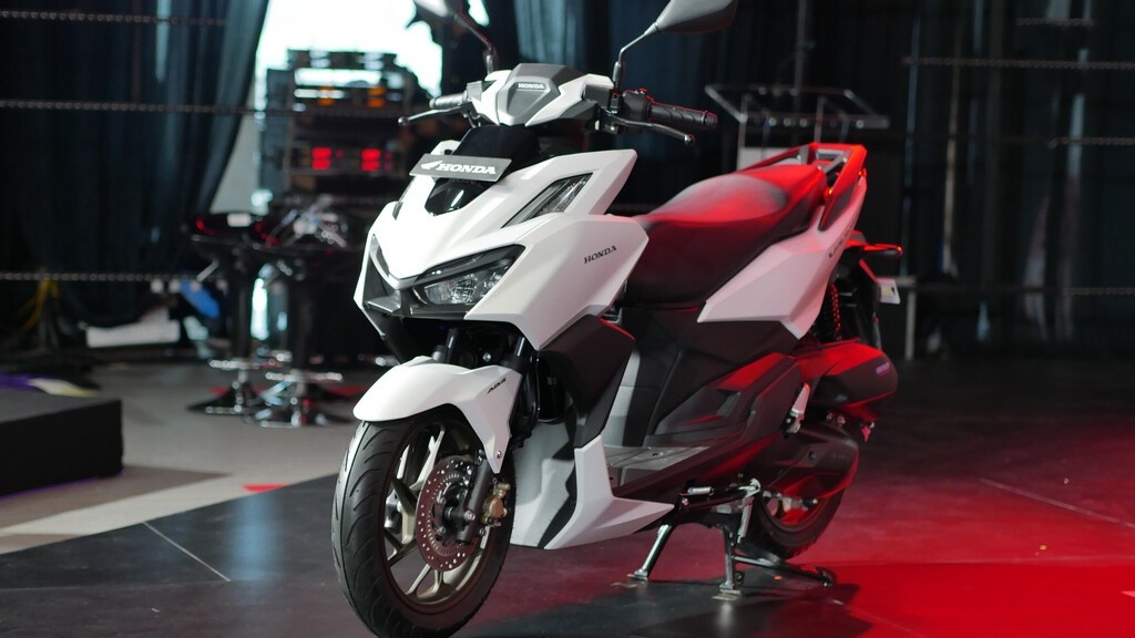 Cập nhật bảng giá xe máy Vario mới nhất tháng 12/2025