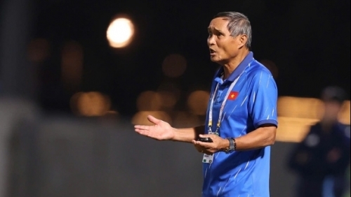 HLV Mai Đức Chung bức xúc với trọng tài sau chung kết SEA Games 33