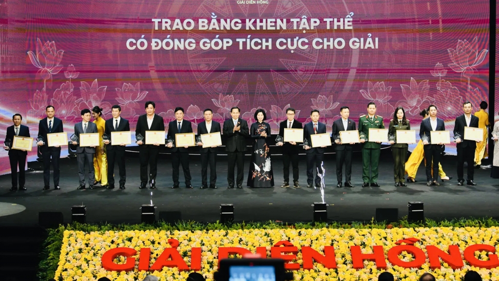 Báo Kinh tế & Đô thị được tặng Bằng khen và đạt giải tại Giải Diên Hồng lần thứ 4