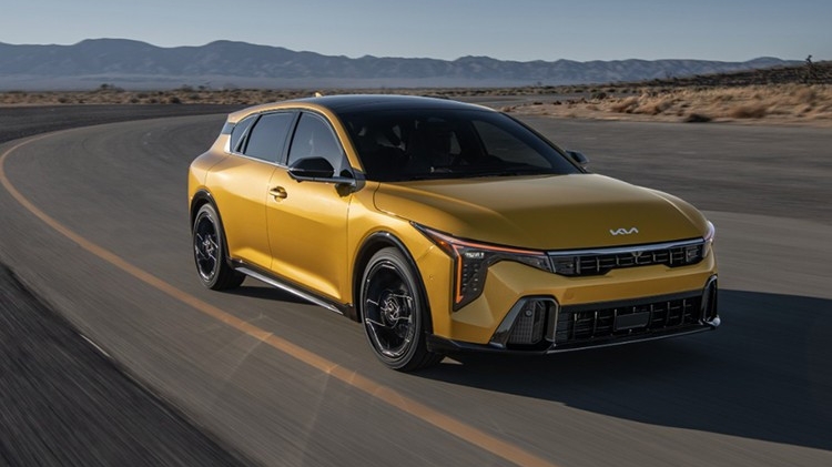 Kia K4 Hatchback 2026 chốt giá, sẵn sàng khuấy động phân khúc hatchback hạng C