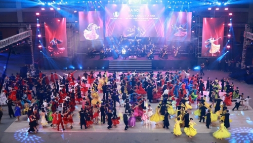 Kỷ lục Việt Nam cho “Vũ điệu Tango Hà Nội có số lượng người tham gia đông nhất”