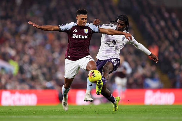 Morgan Rogers rực sáng, Aston Villa quật ngã Man Utd tại Villa Park