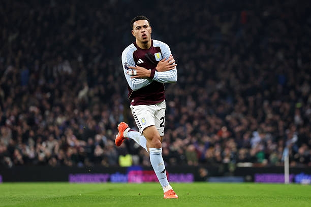 Morgan Rogers rực sáng, Aston Villa quật ngã Man Utd tại Villa Park