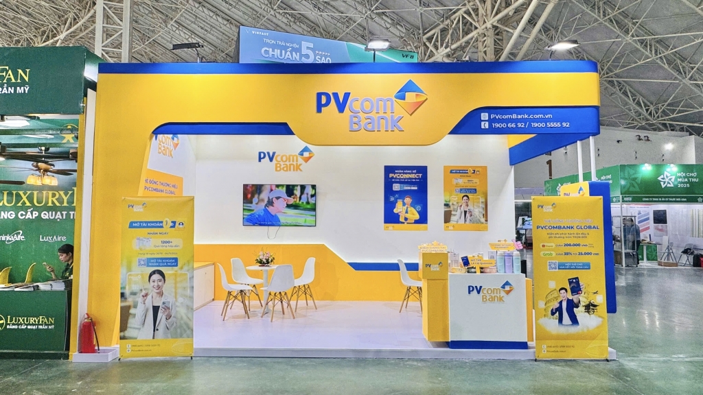 PVcomBank khẳng định dấu ấn thương hiệu tại Hội chợ Mùa thu 2025