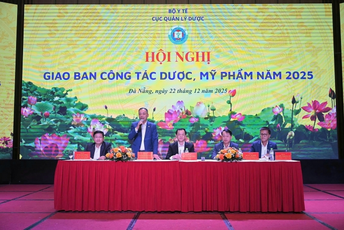 Hoàn thiện thể chế, đẩy mạnh chuyển đổi số, bảo đảm nguồn cung thuốc