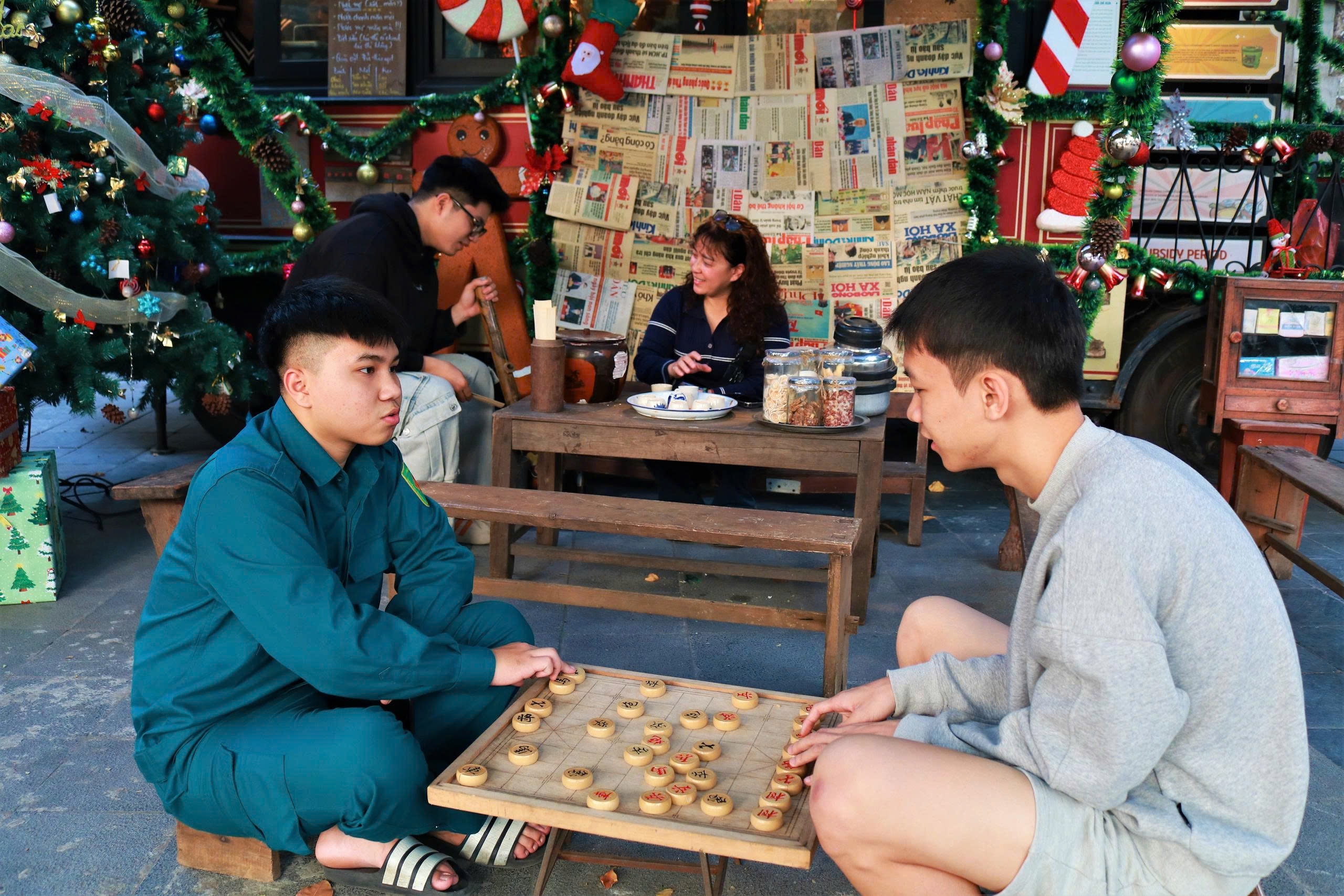 Giới trẻ Hà thành mê mẩn với không gian đón Giáng sinh 