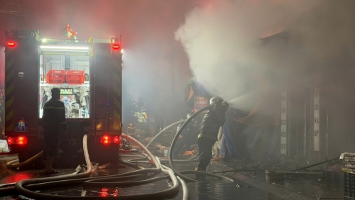 Thông tin về vụ cháy tại Chợ Xanh ở Định Công lúc rạng sáng