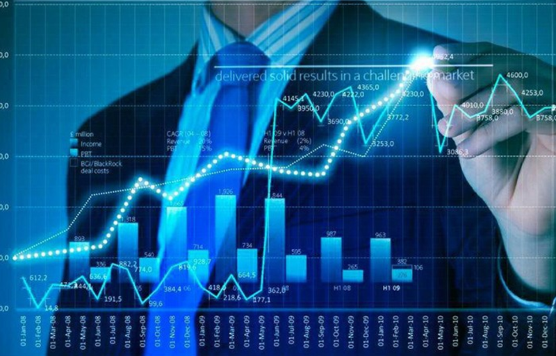 VN-Index leo đỉnh nhờ lực đẩy từ nhóm cổ phiếu Vingroup. Ảnh: Int