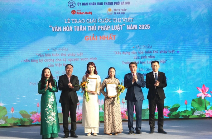 Để văn hóa tuân thủ pháp luật thấm tới từng người dân...