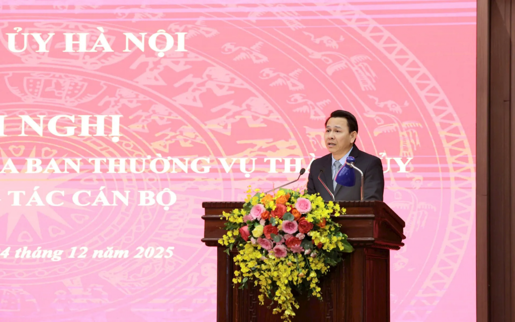 Phó Trưởng ban Nội chính Thành uỷ Hà Nội Đỗ Văn Trường phát biểu nhận nhiệm vụ. Phó Trưởng ban Nội chính Thành uỷ Hà Nội Đỗ Văn Trường phát biểu nhận nhiệm vụ.
