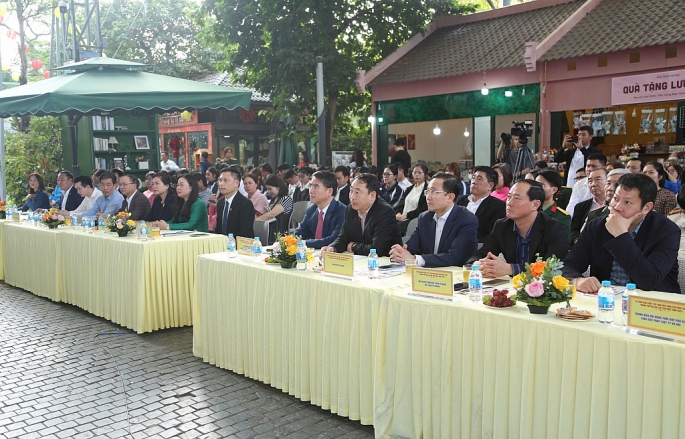 Lan toả văn hoá tuân thủ pháp luật từ Hà Nội tới các tỉnh, thành trên toàn quốc