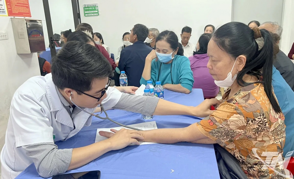 Mở rộng quyền lợi chăm sóc sức khỏe cho người dân