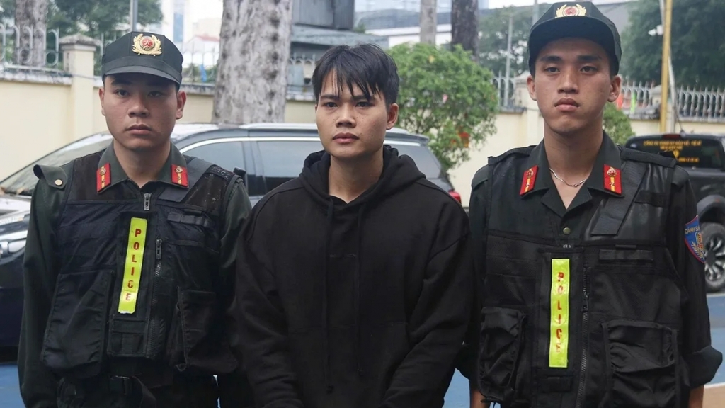 Có được phép hành nghề "đòi nợ thuê"?