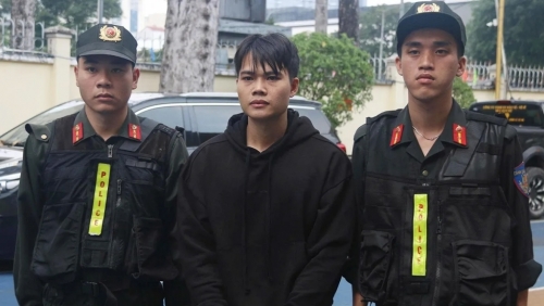 Có được phép hành nghề "đòi nợ thuê"?