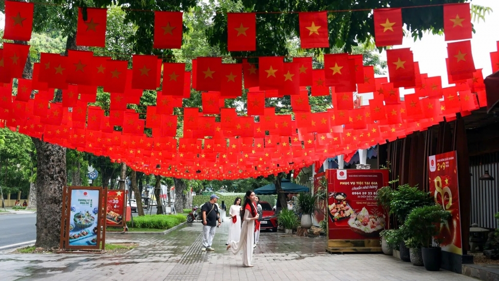 Chạm vào yêu thương dịu dàng