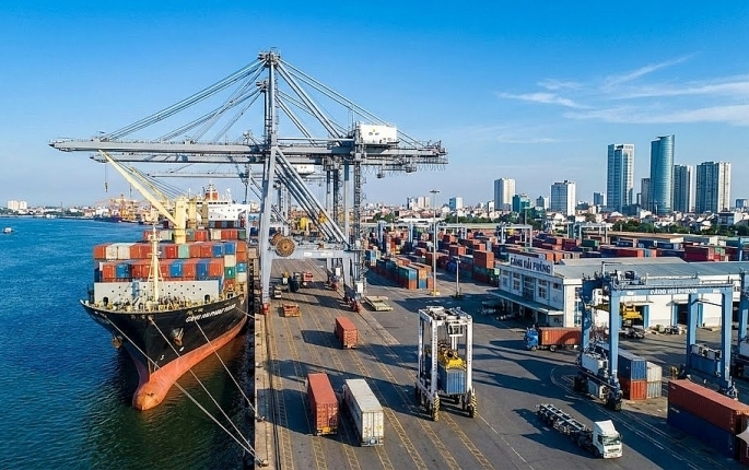 Xuất nhập khẩu Việt Nam chạm mốc 900 tỷ USD lịch sử